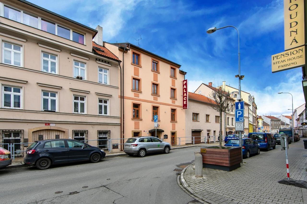 Hotel Palace Plzen Exterior photo